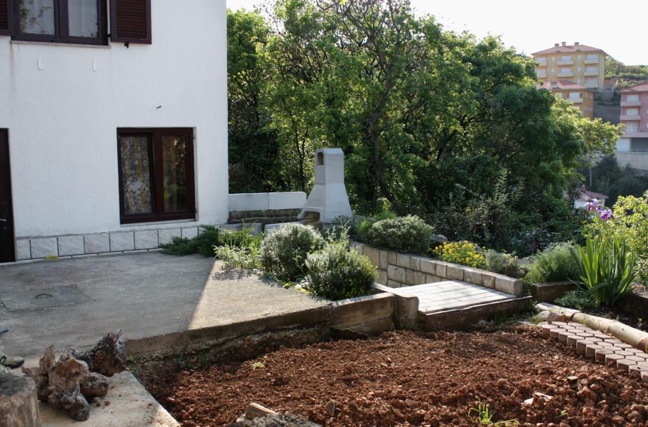 Apartment Vrbnik 5301B Luaran gambar